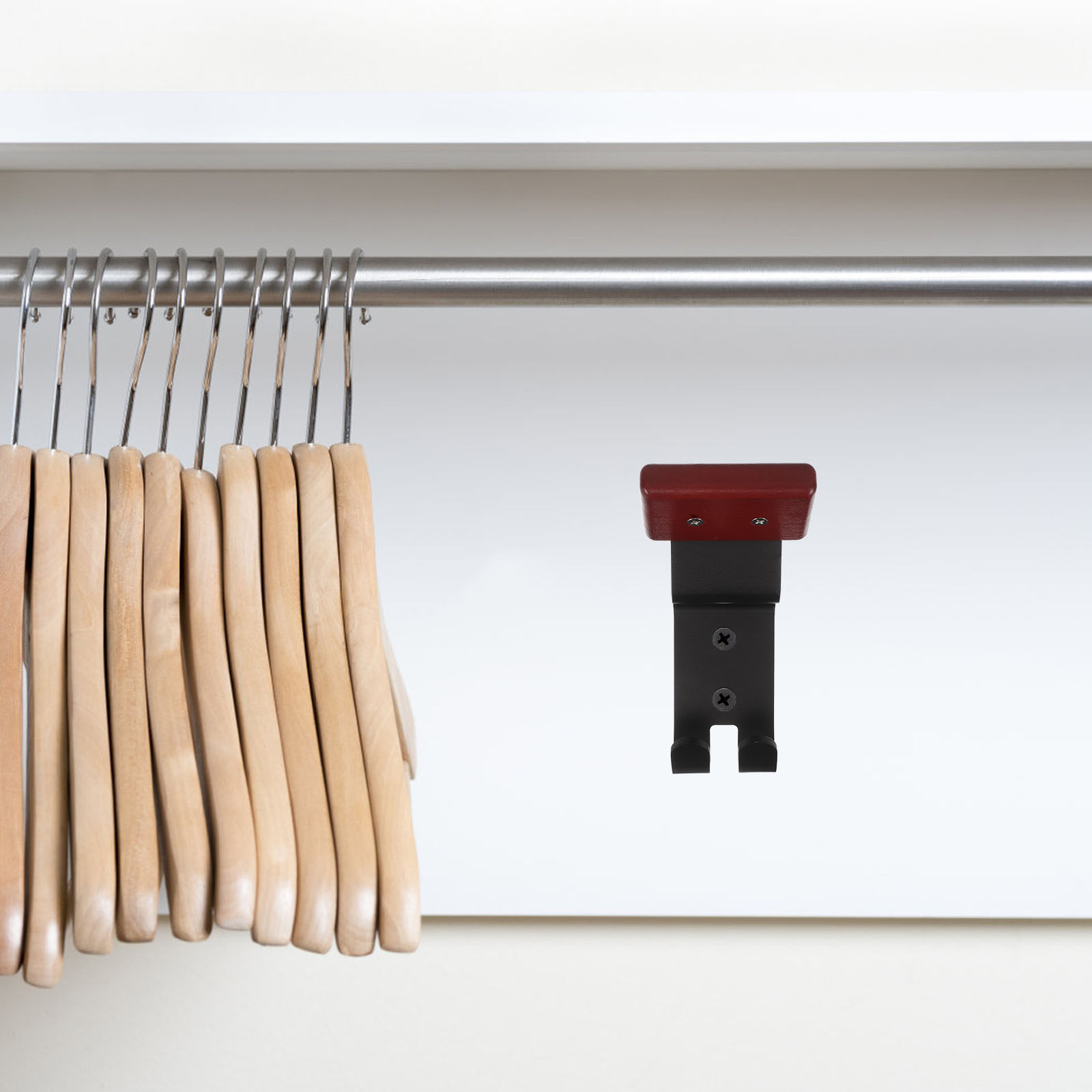 Wytrzymałe, montowane na ścian – Motorcycle Gear Organizer recenzja i cena